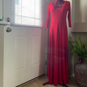 Calvin Klein Women red rayon knit 3/4 sleeves pullover maxi dress. Size 10. Used